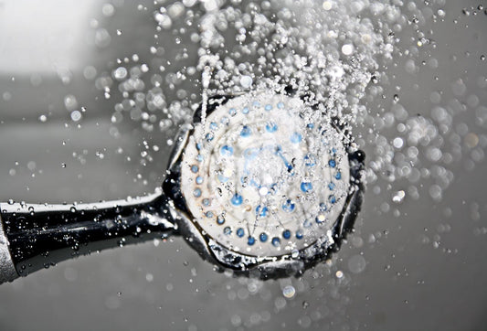La Douche Froide  4 Minutes par Jour pour Booster Ton Immunité et Ton Humeur