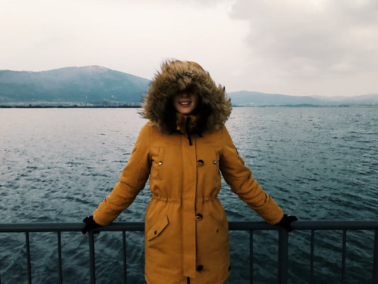 Le Manteau d'Hiver  Comment en Faire l'Investissement le Plus Durable et Élégant de votre Dressing